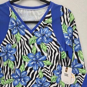Tail NEW Women Small Sinatra Long Sleeve Tennis Top Zebra Daylily Blue Floral
